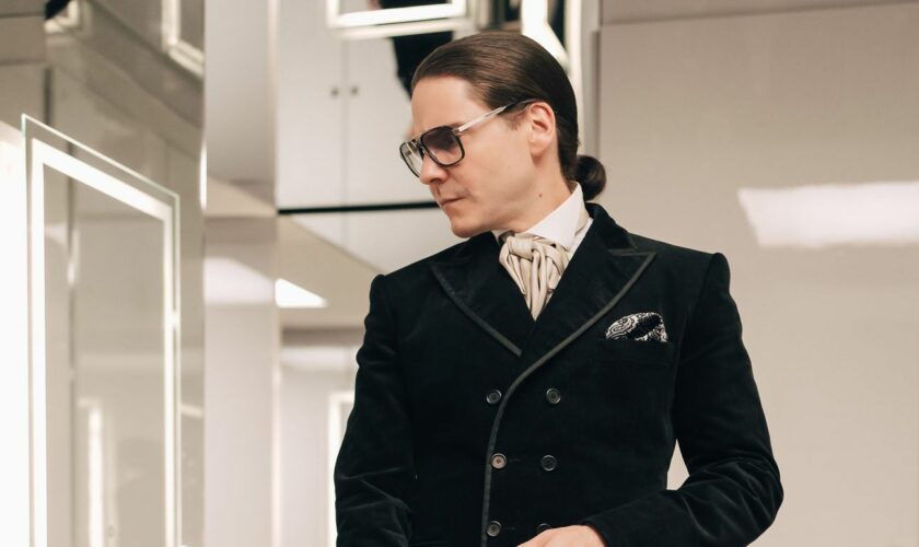 « Becoming Karl Lagerfeld » : L’homme qui se cache derrière l’image de « Kaiser de la mode »